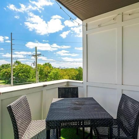 King Bed, Balcony, Covered Patio & Firepit! 8 Minutes From Broadway Нашвил Екстериор снимка